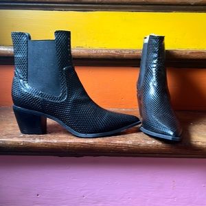 Princess Polly Faux snake skin black ankle boots